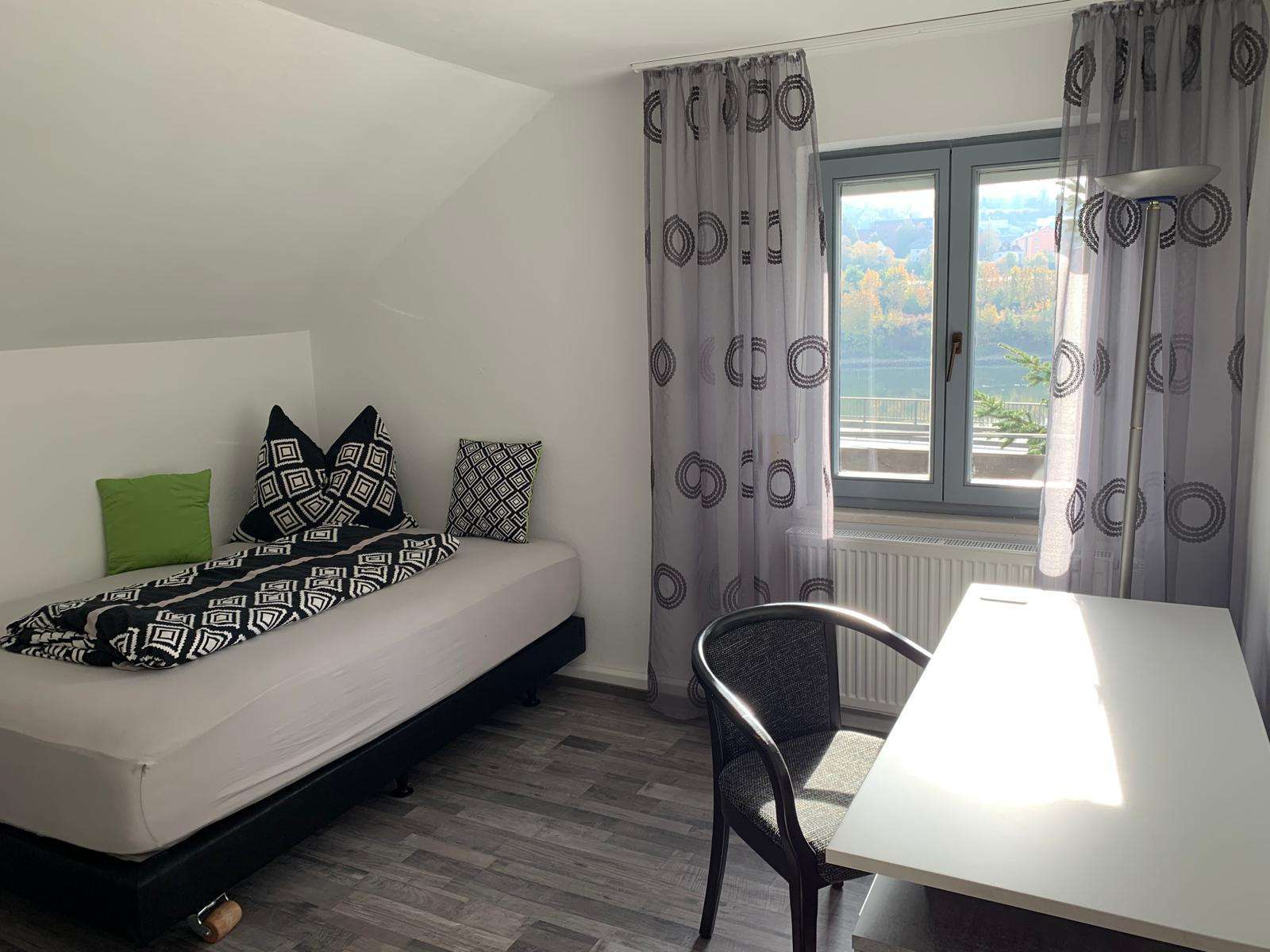 Schlafzimmer 2 OG